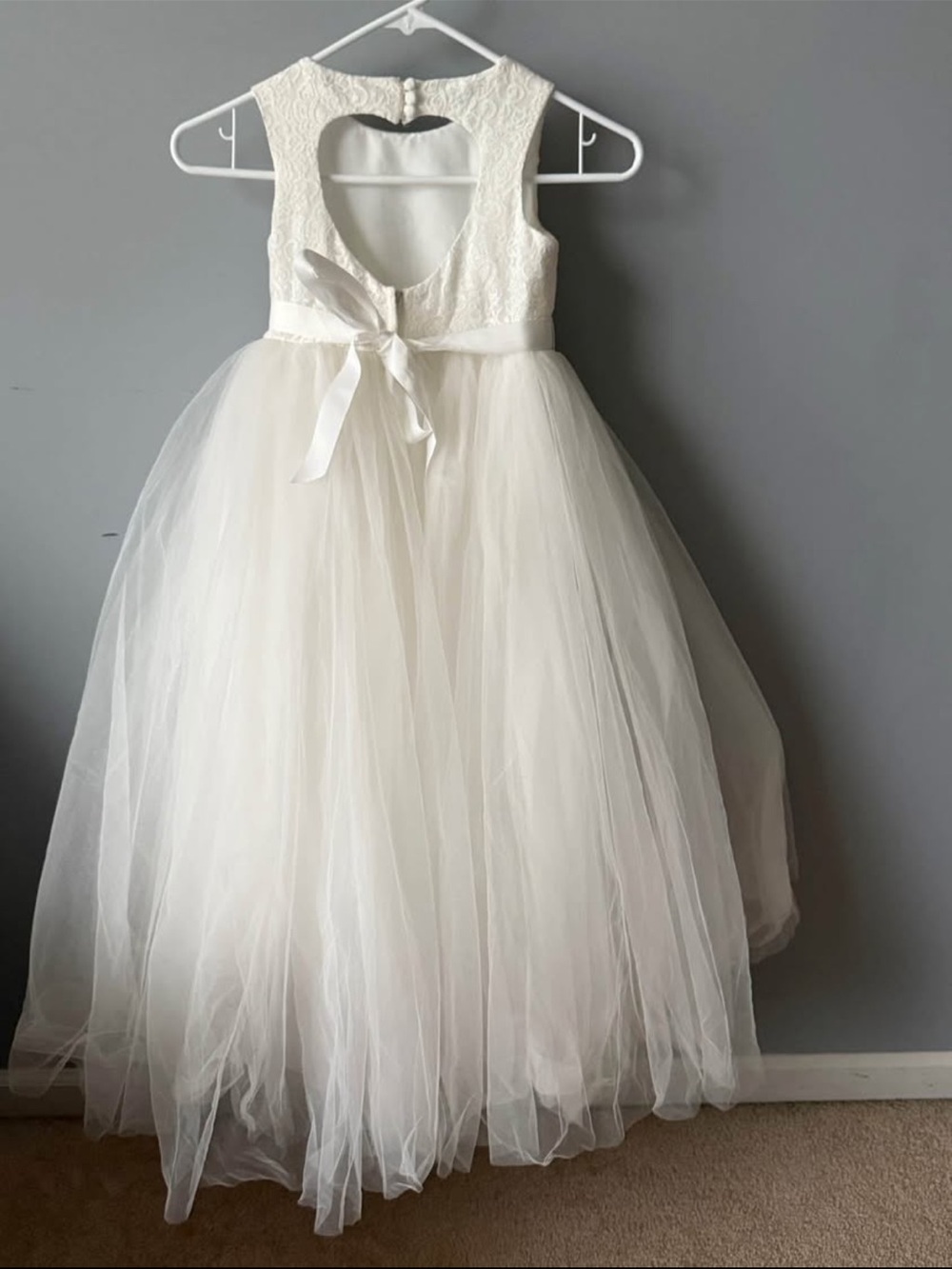 David's Bridal White Lace Bodice Tulle flower Girl Dress , communion - Picture 3 of 4